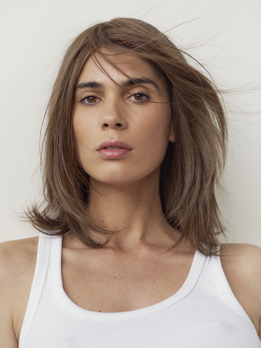 PELUCA JODIE CON DERMAFIX MOOVIE CURL